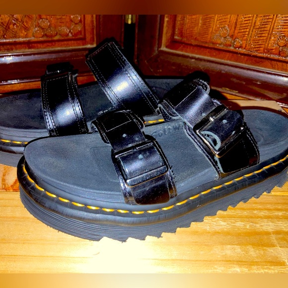 Doc Martens Slides - Picture 4 of 9